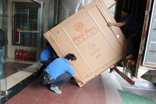 石屏钢琴贵重工艺品无忧运